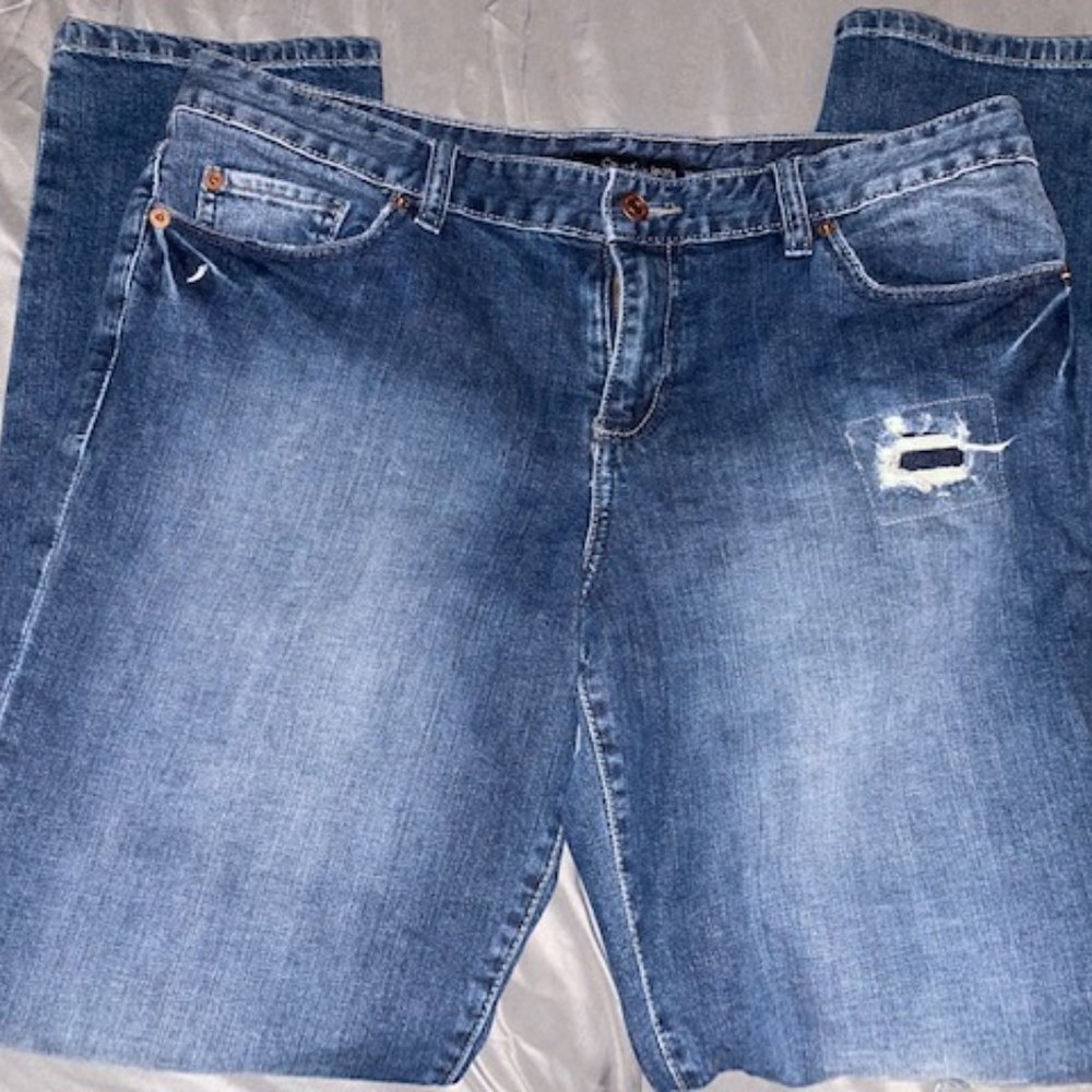Calvin Klein Distressed Boyfriend Jeans